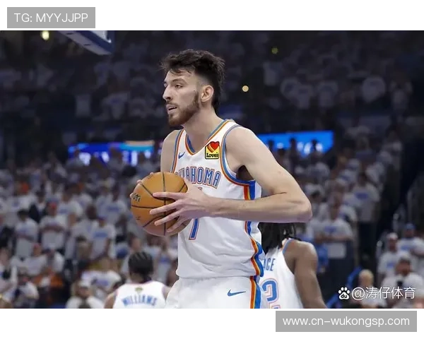 切特·霍姆格伦挡拆拉开空间提升三分效率明显超越新秀同期表现